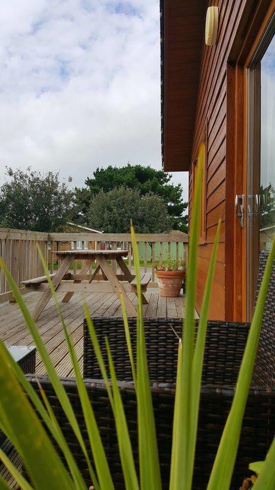 Atlantic Bays Holiday Park Padstow Bagian luar foto