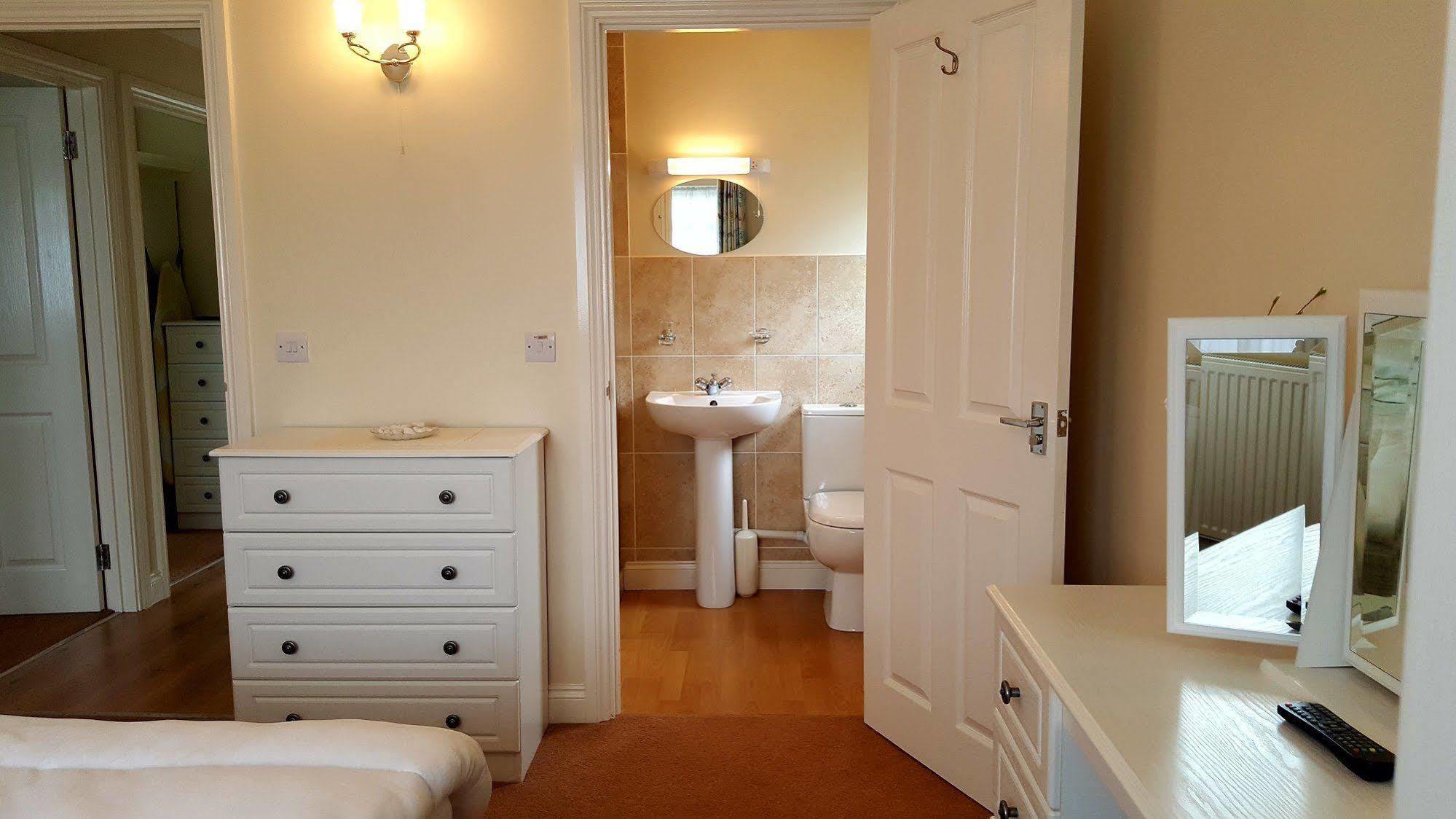 Atlantic Bays Holiday Park Padstow Bagian luar foto