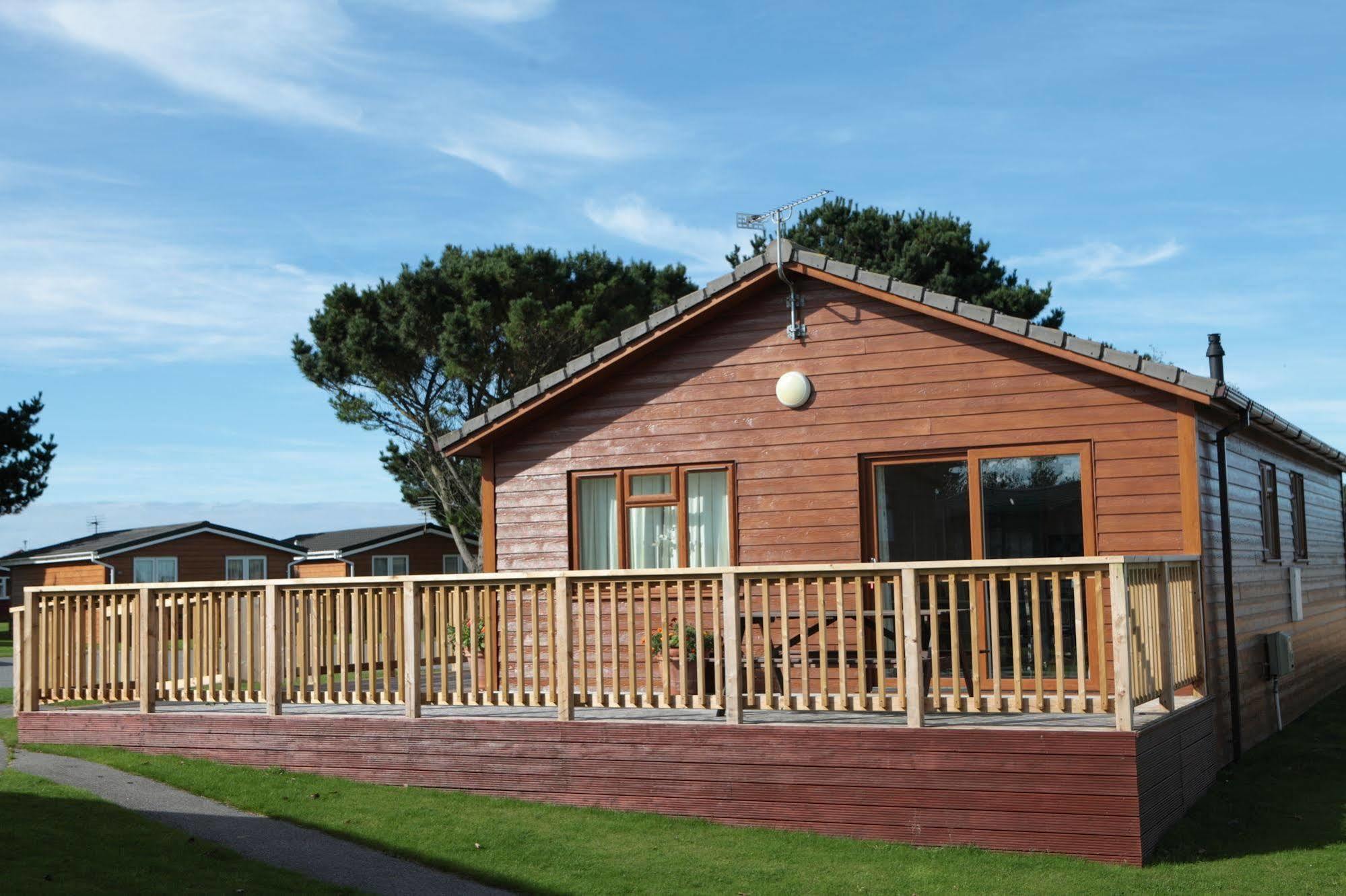 Atlantic Bays Holiday Park Padstow Bagian luar foto