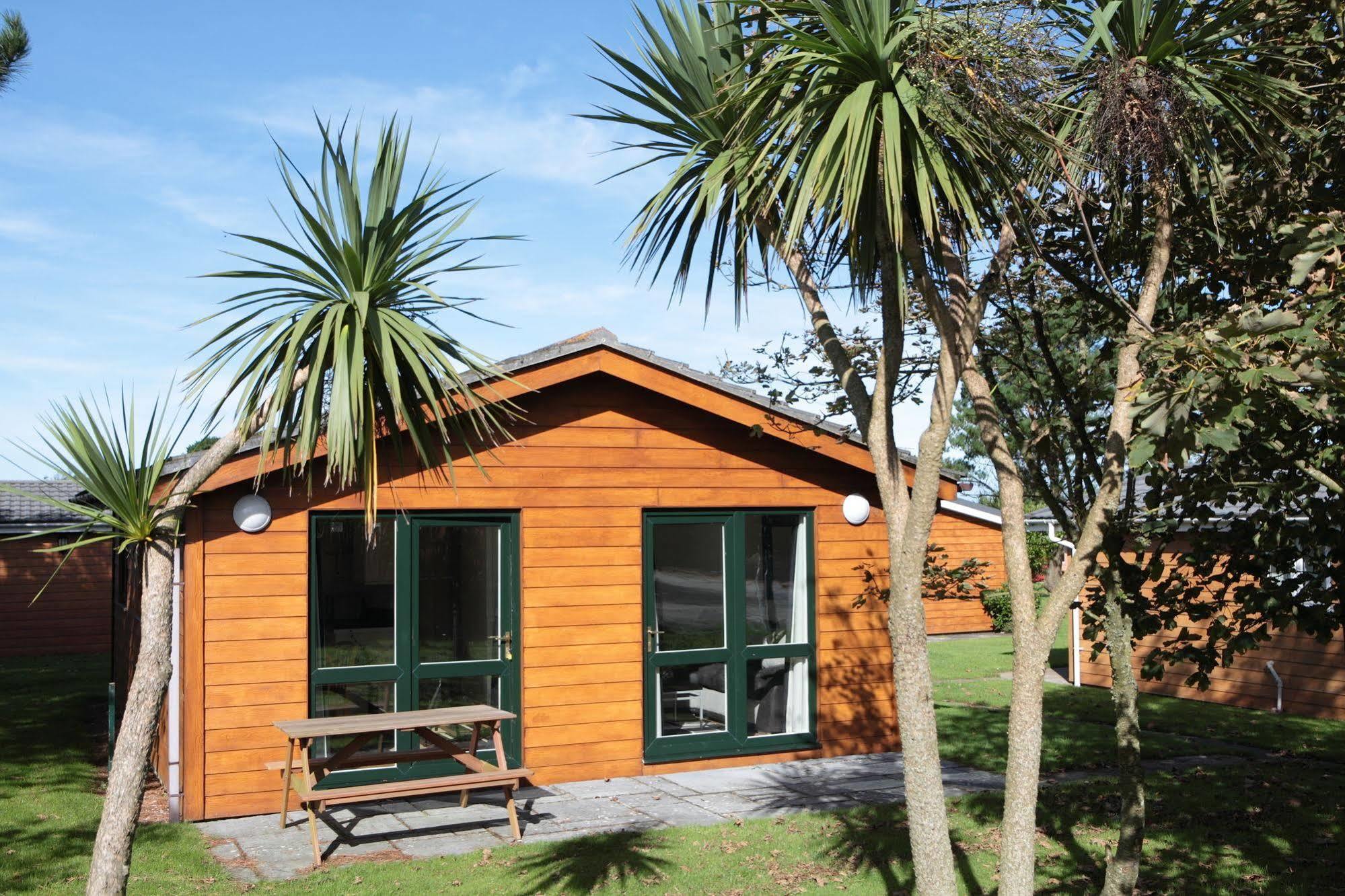 Atlantic Bays Holiday Park Padstow Bagian luar foto